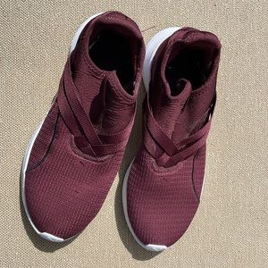 Puma  Sneakers 7.5